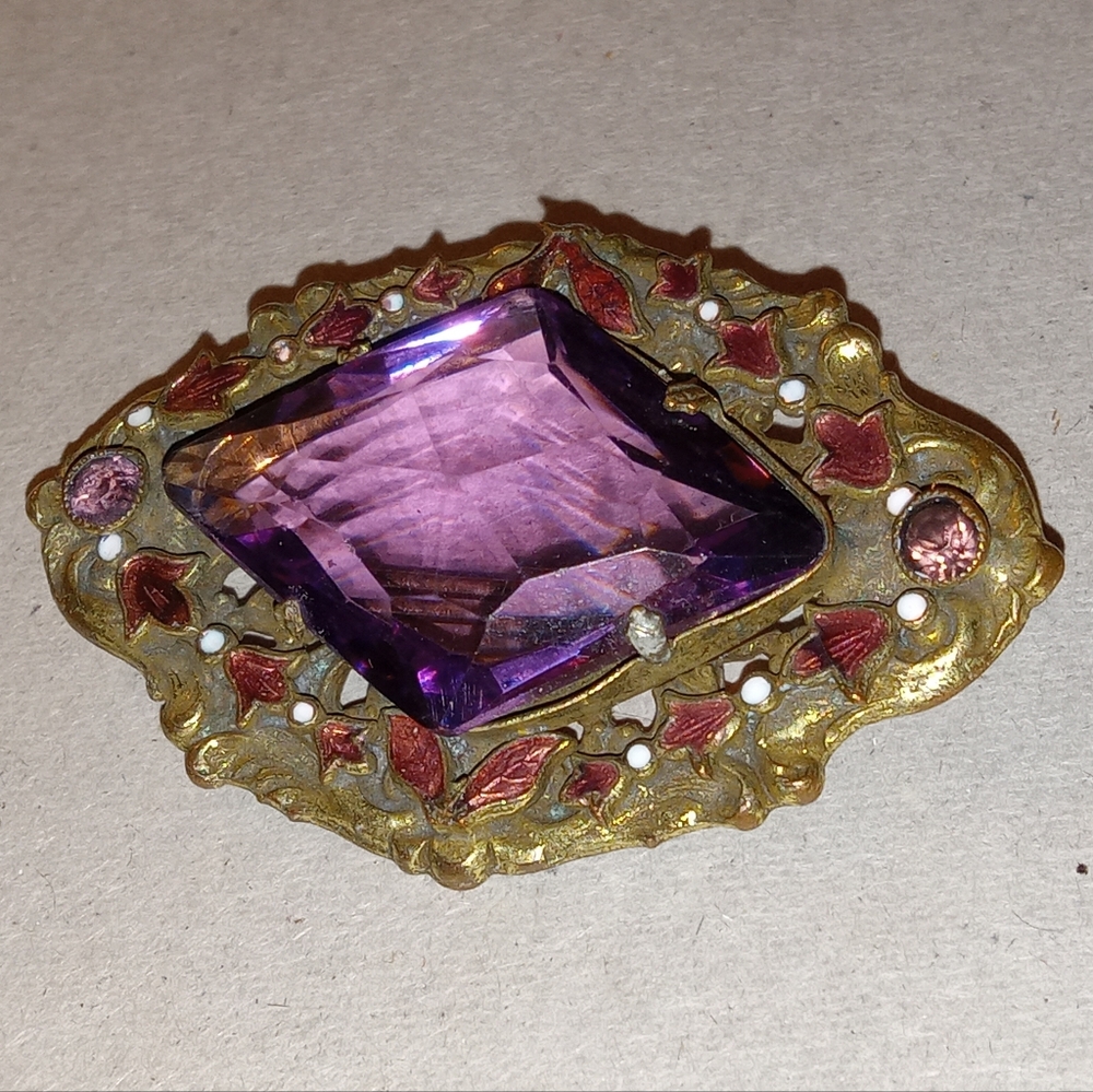 Victorian Glass Brooch